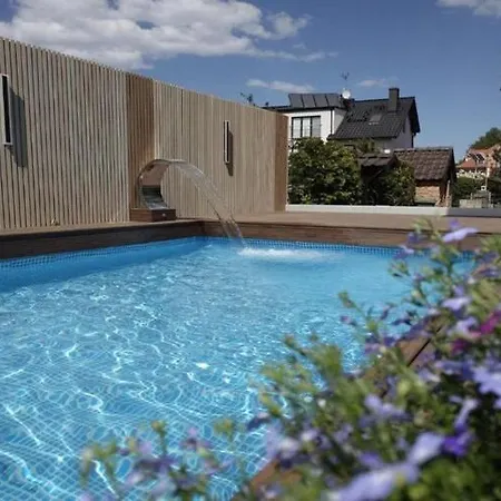 Comfortable For 2 People, With Jacuzzi Pool *
