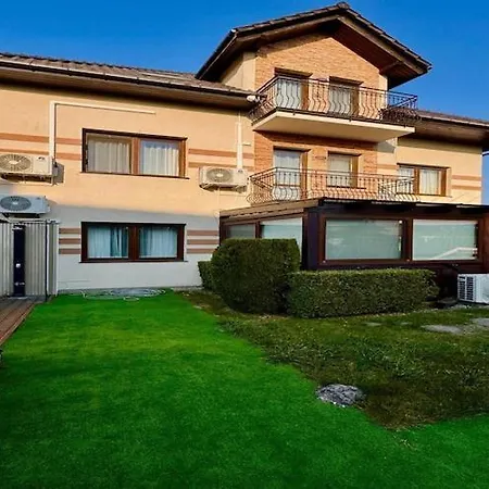 Comfortable For 2 People, With Jacuzzi Pool *